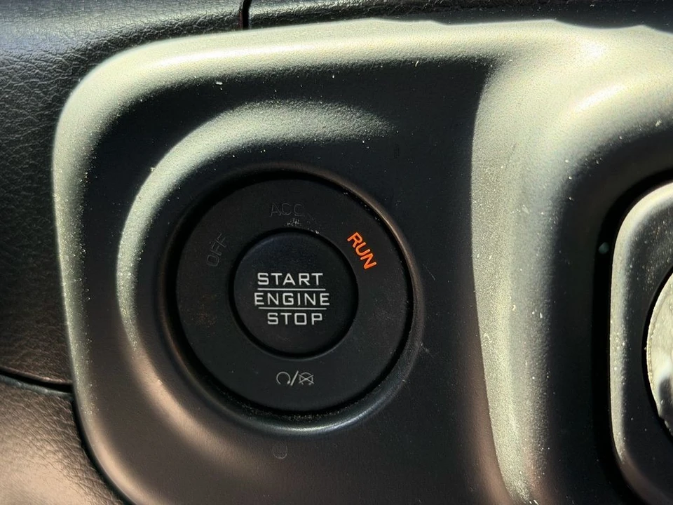 2023 Jeep JL Wrangler - Image 22 of 27