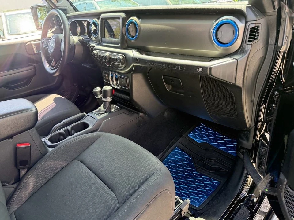 2023 Jeep JL Wrangler - Image 15 of 27