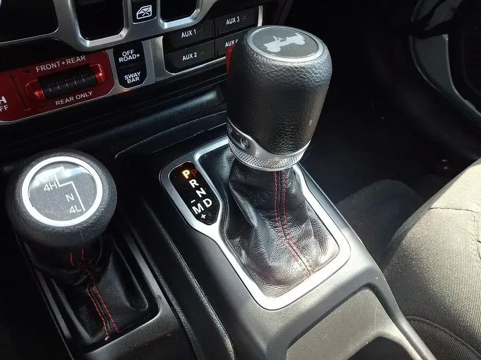 2023 Jeep JL Wrangler - Image 14 of 20
