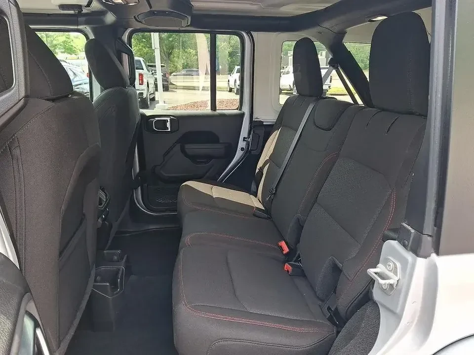 2023 Jeep JL Wrangler - Image 12 of 20
