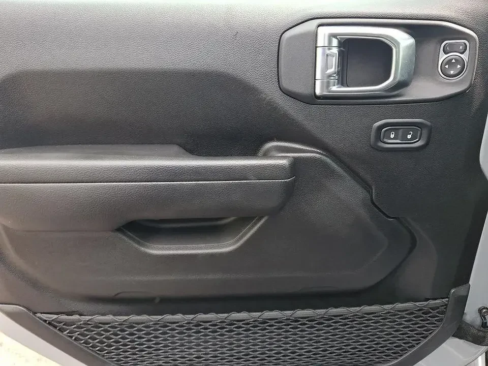 2023 Jeep JL Wrangler - Image 20 of 20