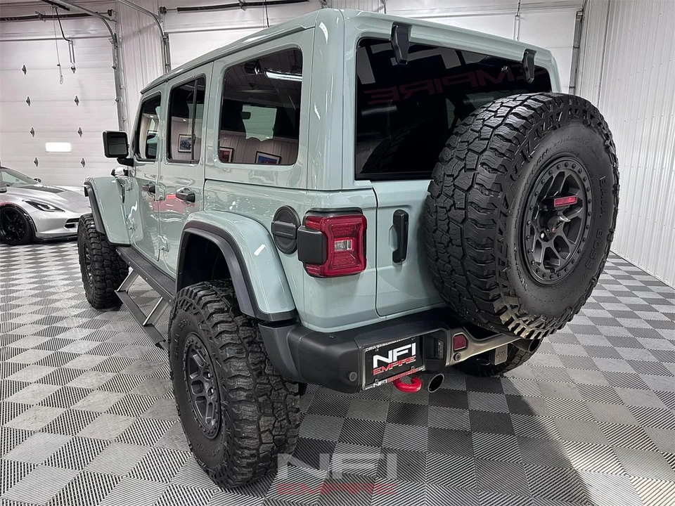 2023 Jeep JL Wrangler - Image 10 of 31