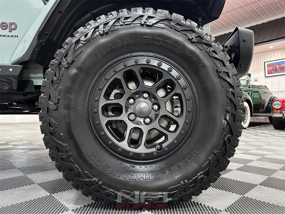 2023 Jeep JL Wrangler - Image 16 of 31