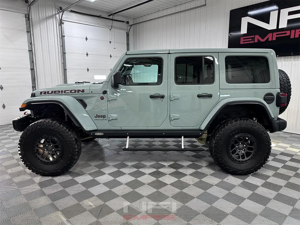 2023 Jeep JL Wrangler - Image 2 of 31