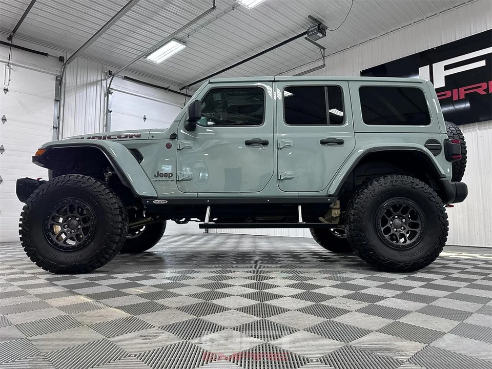 2023 Jeep JL Wrangler - Image 11 of 31