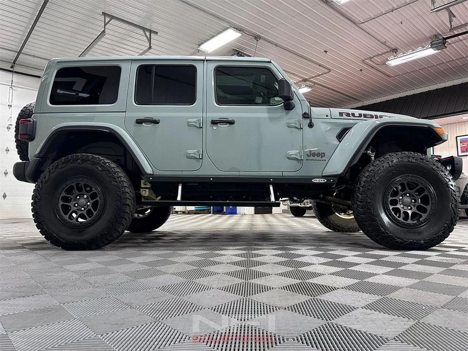 2023 Jeep JL Wrangler - Image 17 of 31