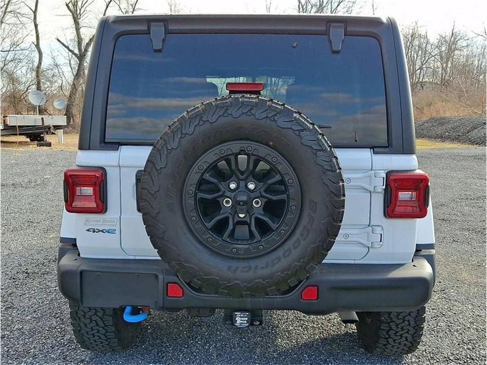 2023 Jeep JL Wrangler - Image 4 of 30