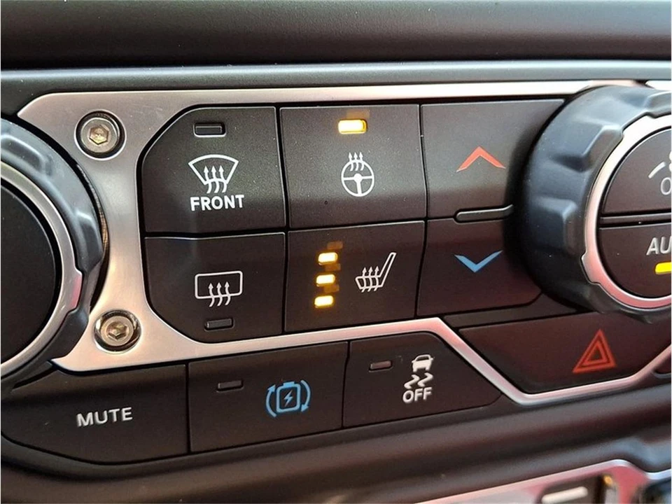 2023 Jeep JL Wrangler - Image 18 of 30