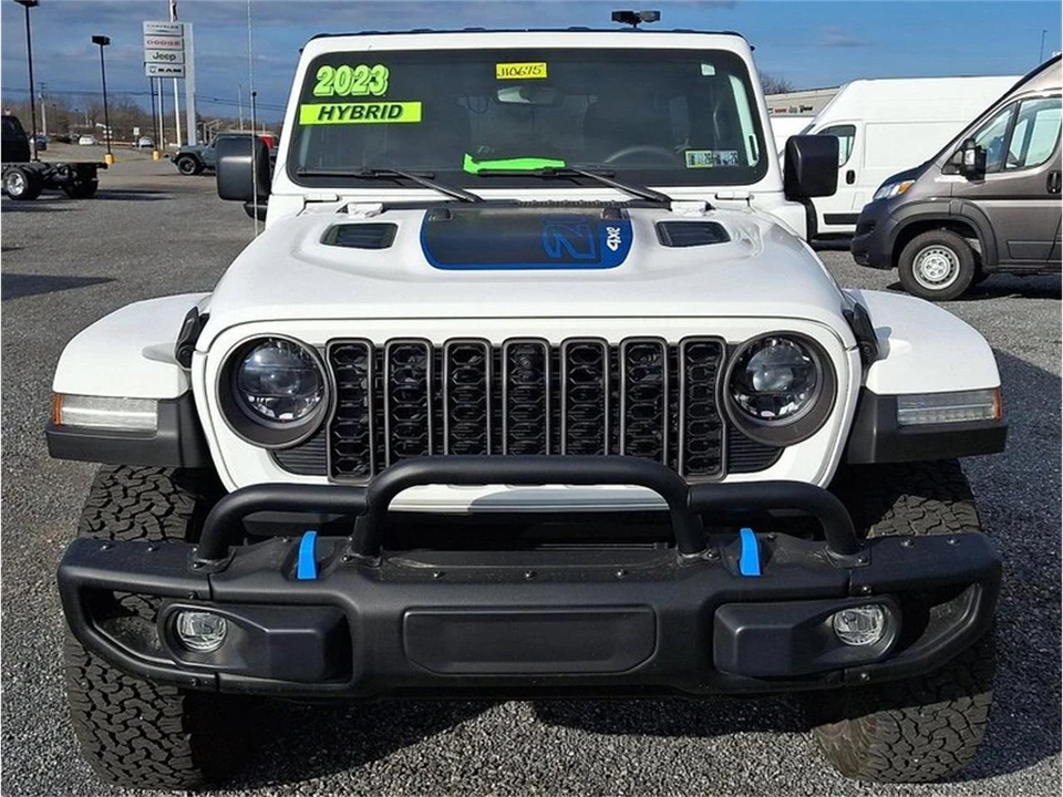 2023 Jeep JL Wrangler - Image 3 of 30