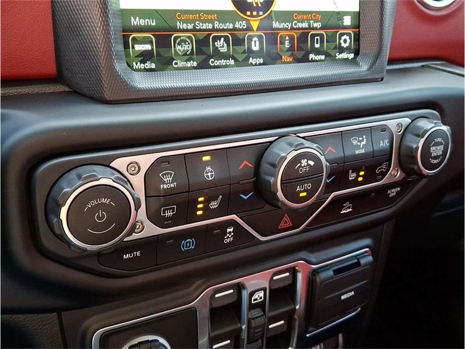 2023 Jeep JL Wrangler - Image 28 of 30