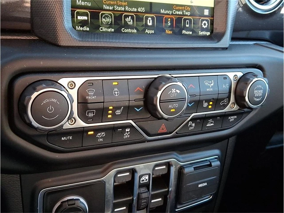 2023 Jeep JL Wrangler - Image 29 of 31