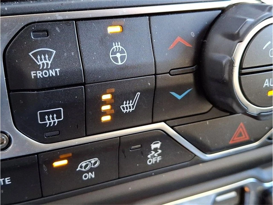 2023 Jeep JL Wrangler - Image 30 of 31