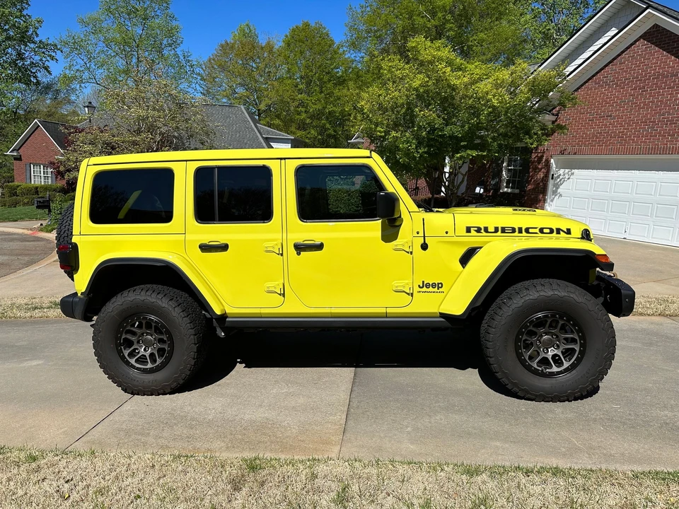 2023 Jeep JL Wrangler - Image 2 of 9