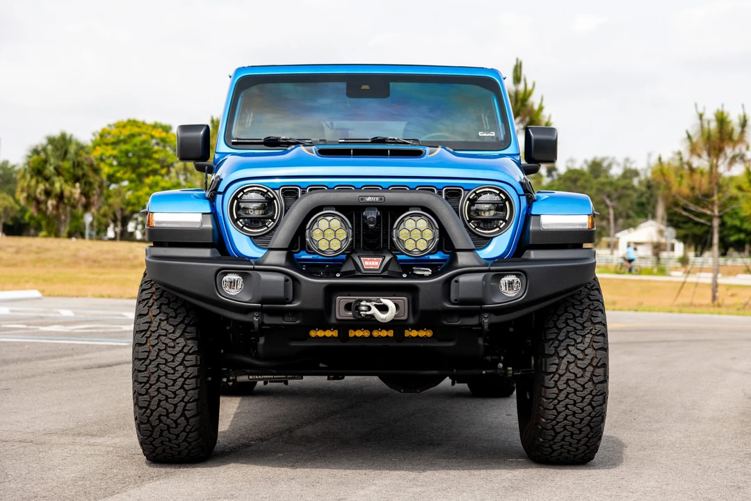2023 Jeep JL Wrangler - Image 9 of 31