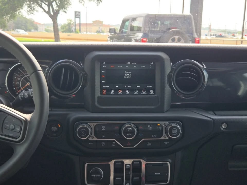 2023 Jeep JL Wrangler - Image 15 of 20