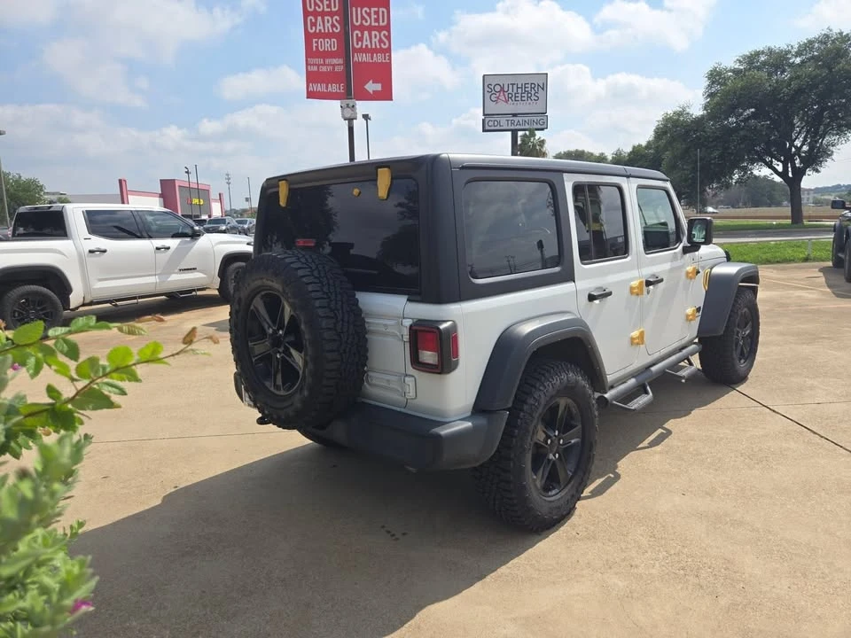 2023 Jeep JL Wrangler - Image 4 of 20