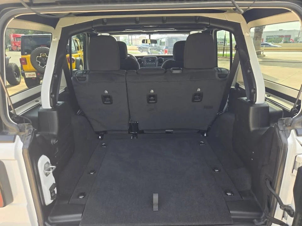 2023 Jeep JL Wrangler - Image 20 of 20