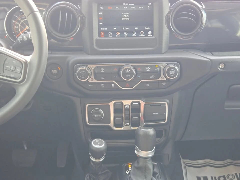 2023 Jeep JL Wrangler - Image 16 of 20