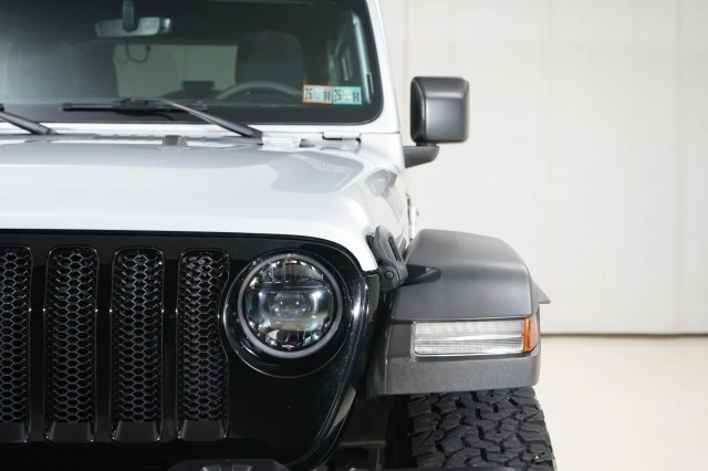 2023 Jeep JL Wrangler - Image 16 of 21