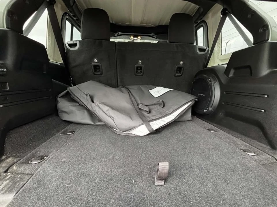 2023 Jeep JL Wrangler - Image 10 of 10
