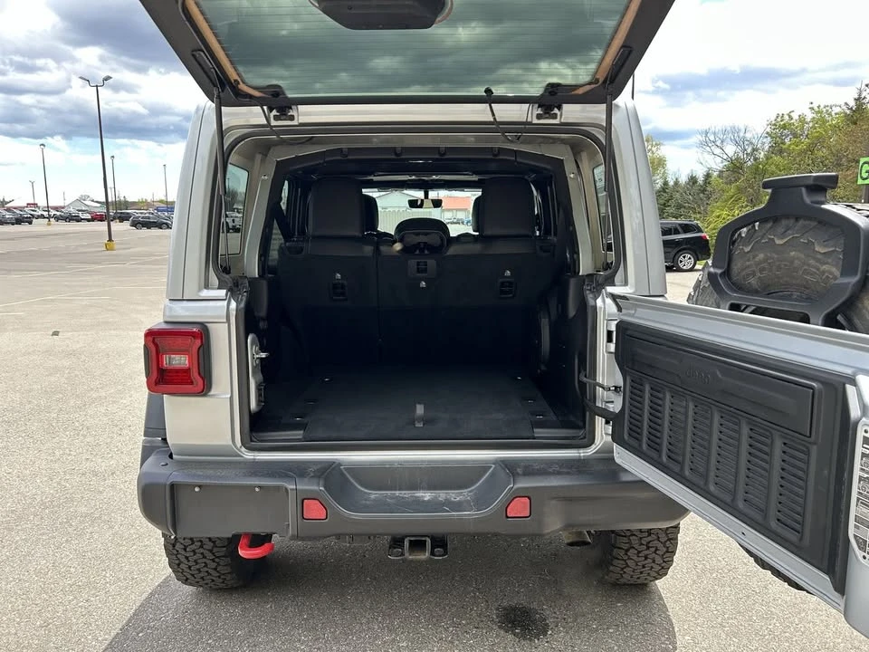 2023 Jeep JL Wrangler - Image 17 of 20