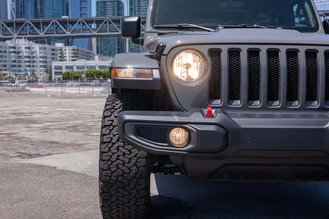2023 Jeep JL Wrangler - Image 24 of 31