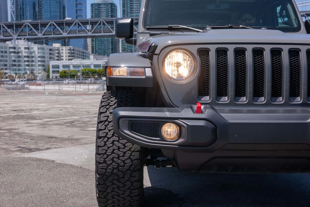 2023 Jeep JL Wrangler - Image 25 of 31