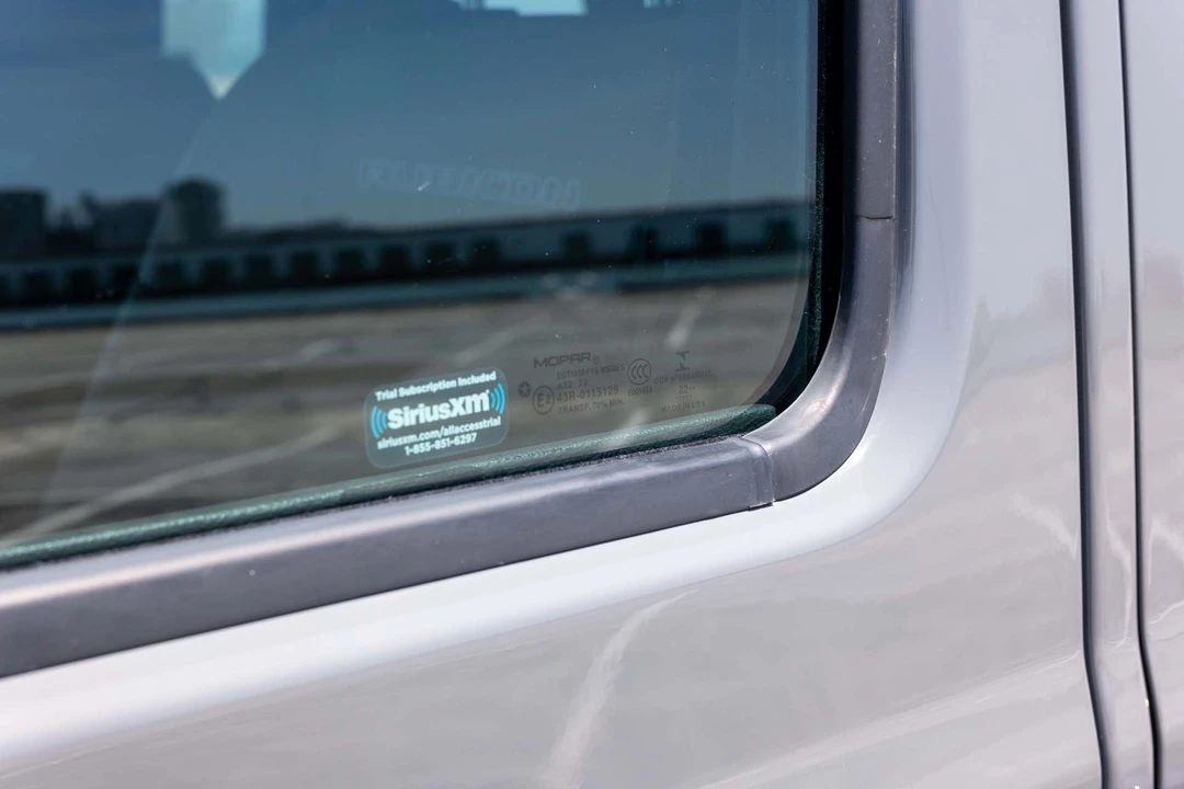 2023 Jeep JL Wrangler - Image 30 of 31