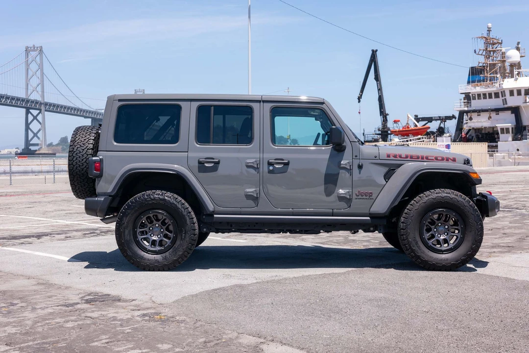 2023 Jeep JL Wrangler - Image 4 of 31