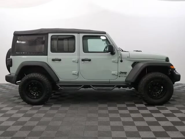 2023 Jeep JL Wrangler - Image 3 of 11