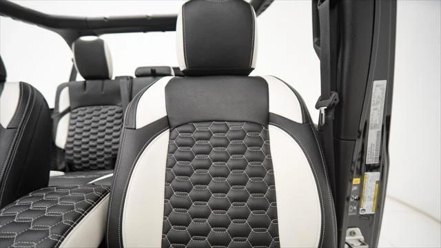 2023 Jeep JL Wrangler - Image 19 of 21