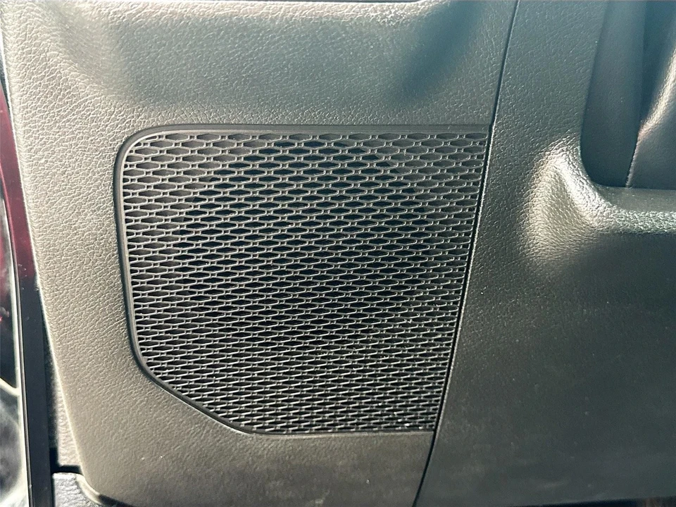 2023 Jeep JL Wrangler - Image 17 of 21