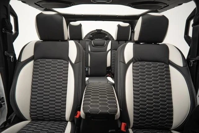 2023 Jeep JL Wrangler - Image 17 of 21