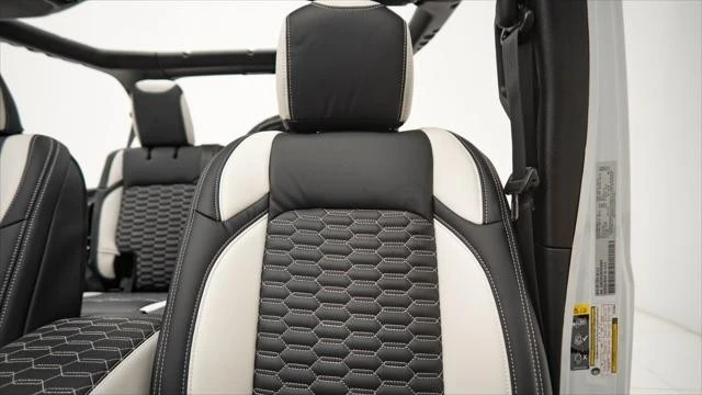 2023 Jeep JL Wrangler - Image 19 of 21
