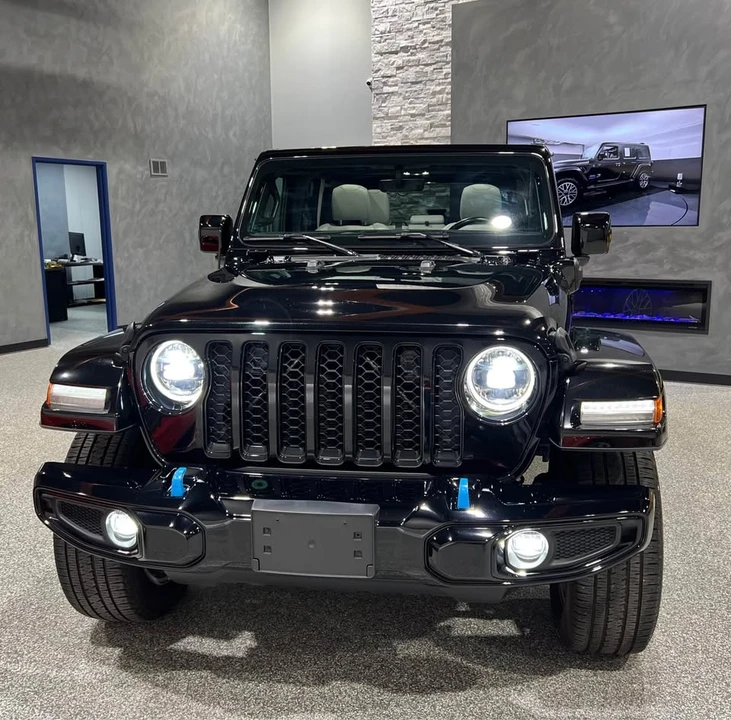 2023 Jeep JL Wrangler - Image 6 of 13