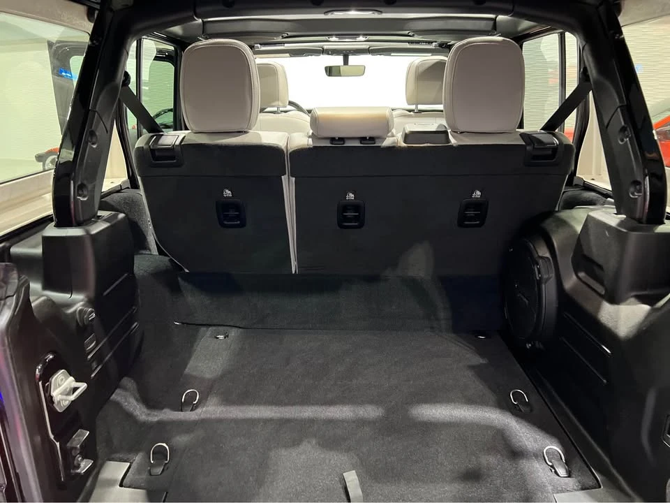 2023 Jeep JL Wrangler - Image 13 of 13