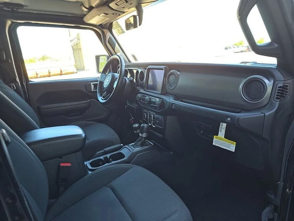 2023 Jeep JL Wrangler - Image 3 of 20