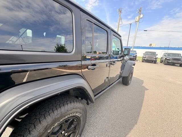 2023 Jeep JL Wrangler - Image 12 of 20