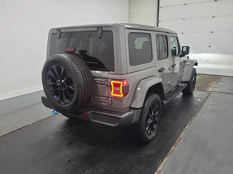 2023 Jeep JL Wrangler - Image 2 of 5
