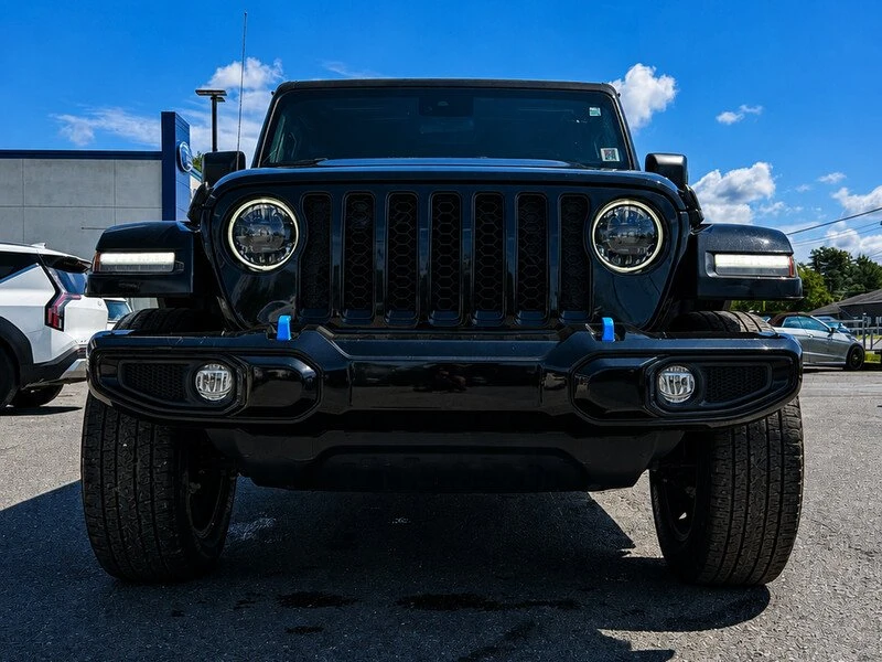 2023 Jeep JL Wrangler - Image 10 of 20