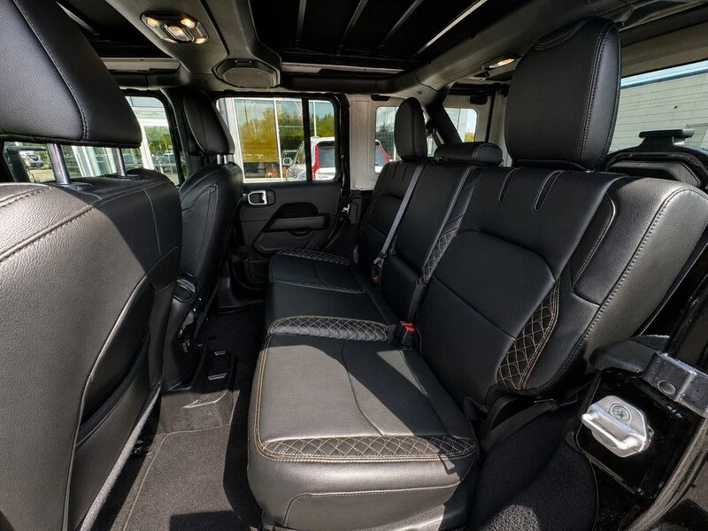 2023 Jeep JL Wrangler - Image 13 of 20