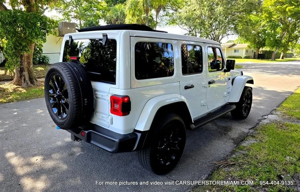 2023 Jeep JL Wrangler - Image 18 of 20
