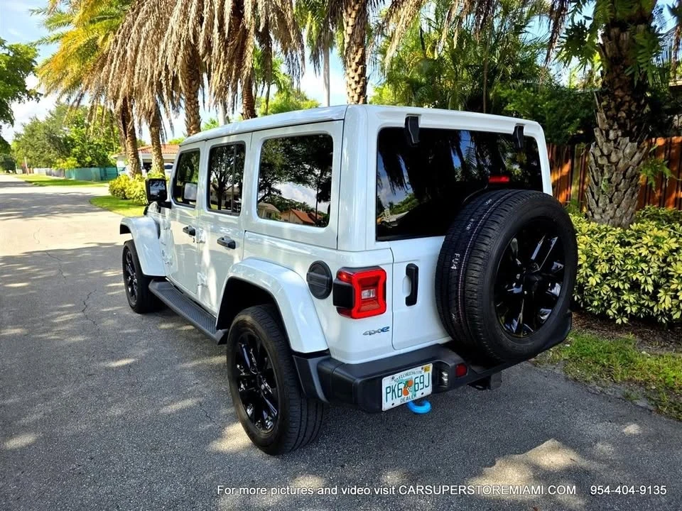 2023 Jeep JL Wrangler - Image 15 of 20