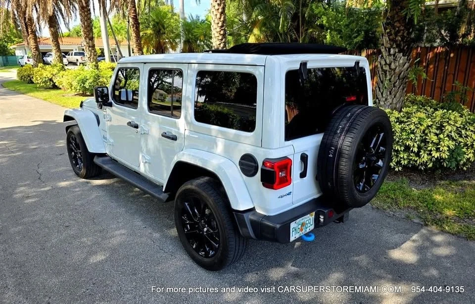 2023 Jeep JL Wrangler - Image 14 of 20