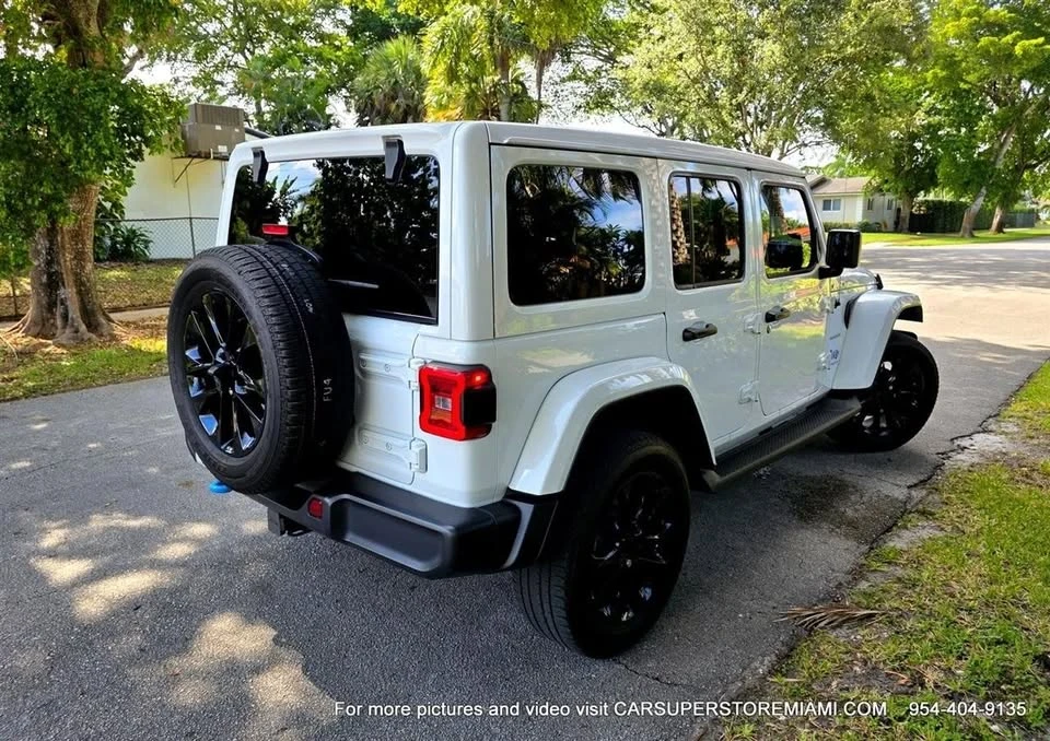 2023 Jeep JL Wrangler - Image 19 of 20
