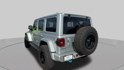 2023 Jeep JL Wrangler - Image 3 of 4