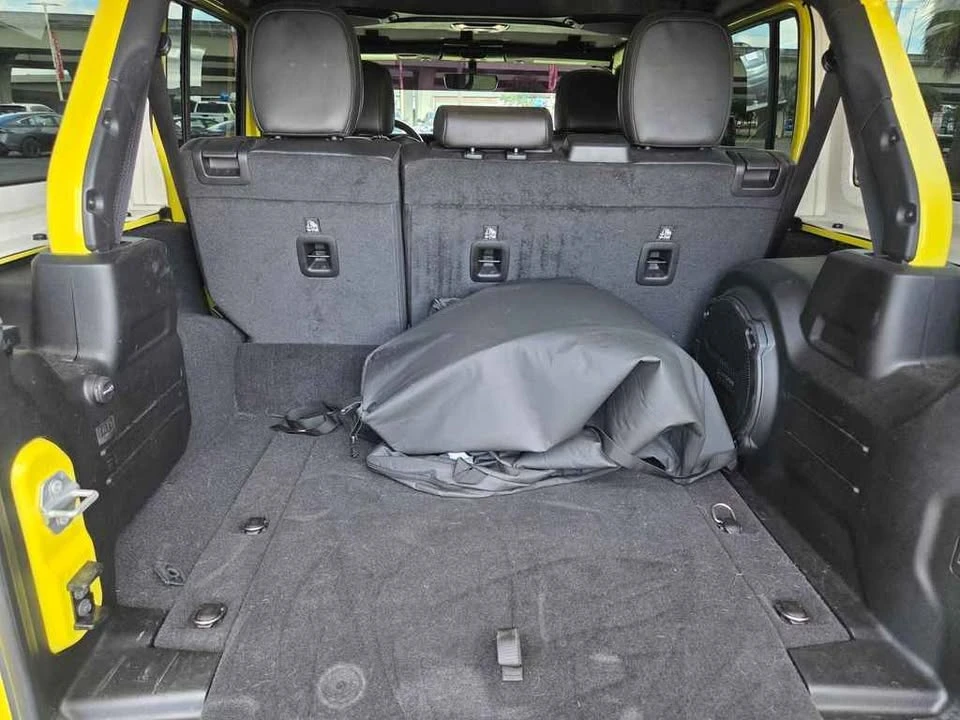 2023 Jeep JL Wrangler - Image 6 of 7