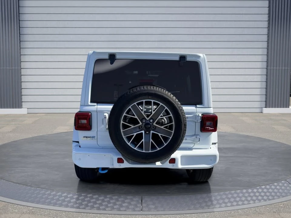 2023 Jeep JL Wrangler - Image 4 of 10