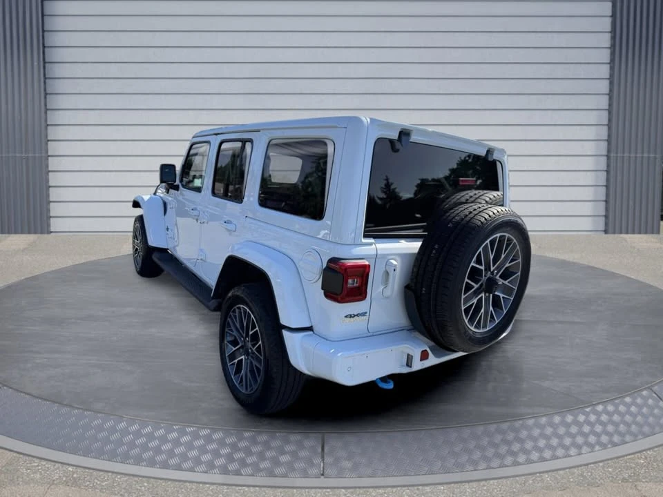 2023 Jeep JL Wrangler - Image 3 of 10