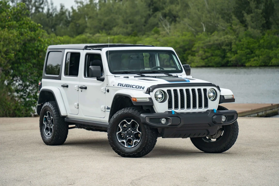 2023 Jeep JL Wrangler - Image 16 of 31